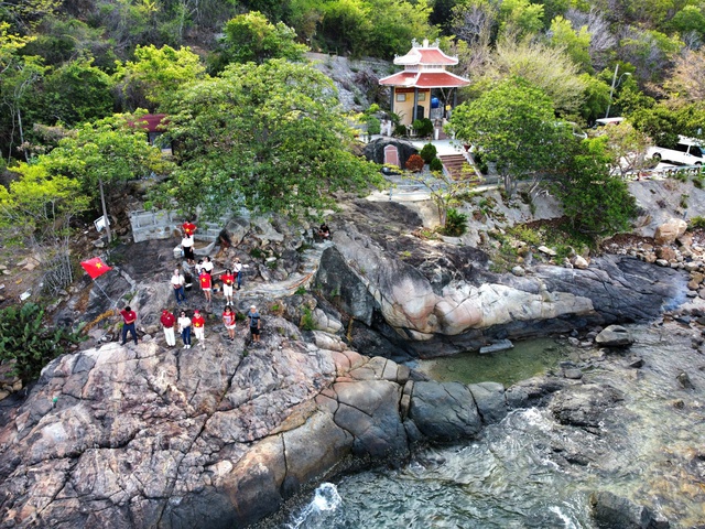 Những ngôi làng tuyệt đẹp ven biển: Làng 'bốn không' dưới chân Hòn Hèo- Ảnh 4. Những ngôi làng tuyệt đẹp ven biển: Làng 'bốn không' dưới chân Hòn Hèo- Ảnh 4.