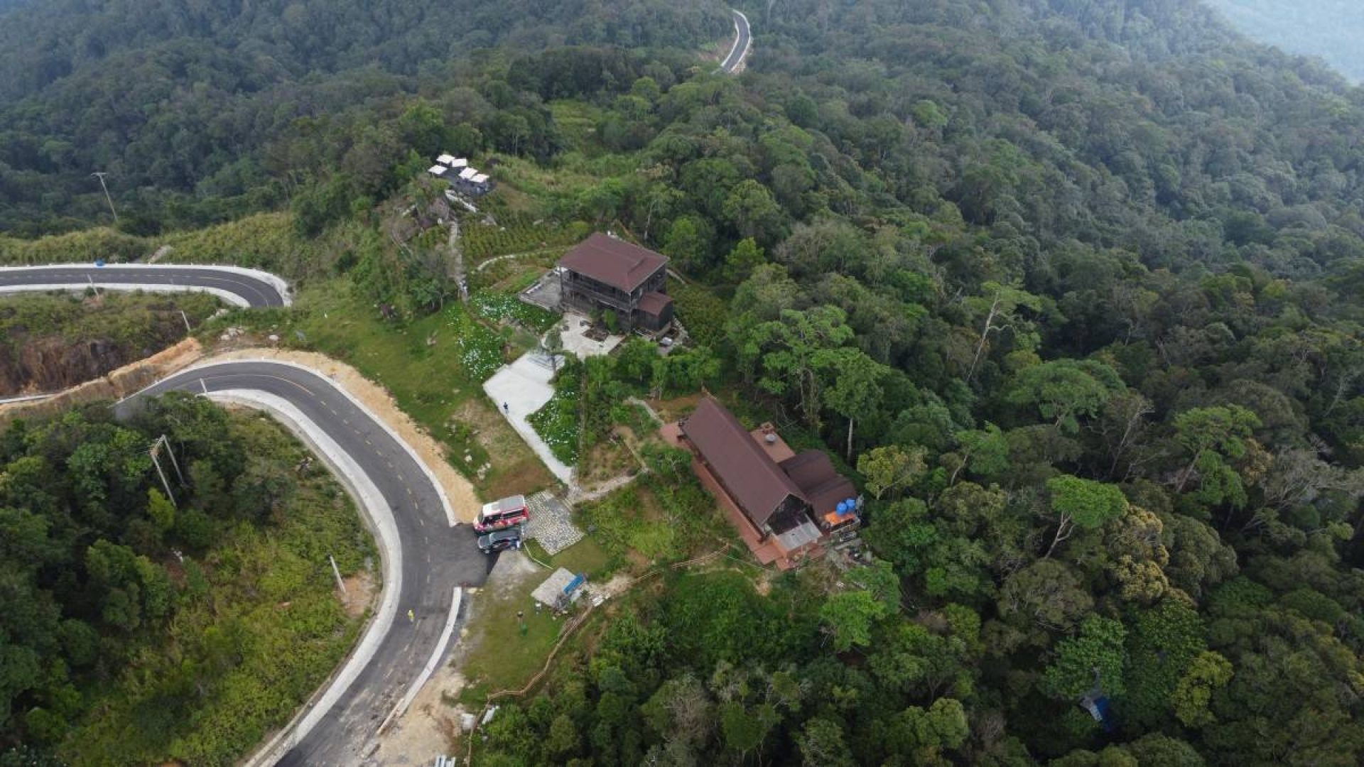 Vượt cheo leo Hòn Bà, thăm nhà bác sĩ Yersin