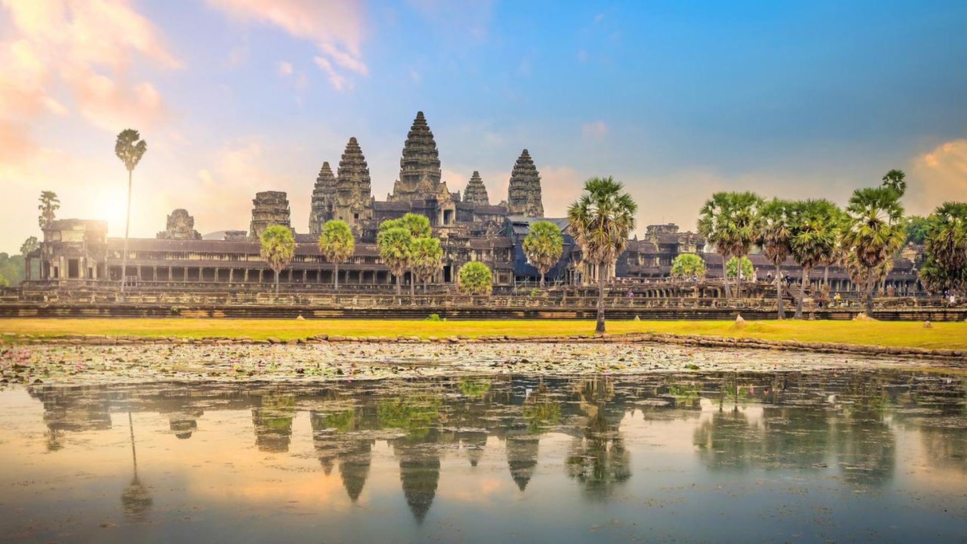 1200px-Ankor_Wat_temple