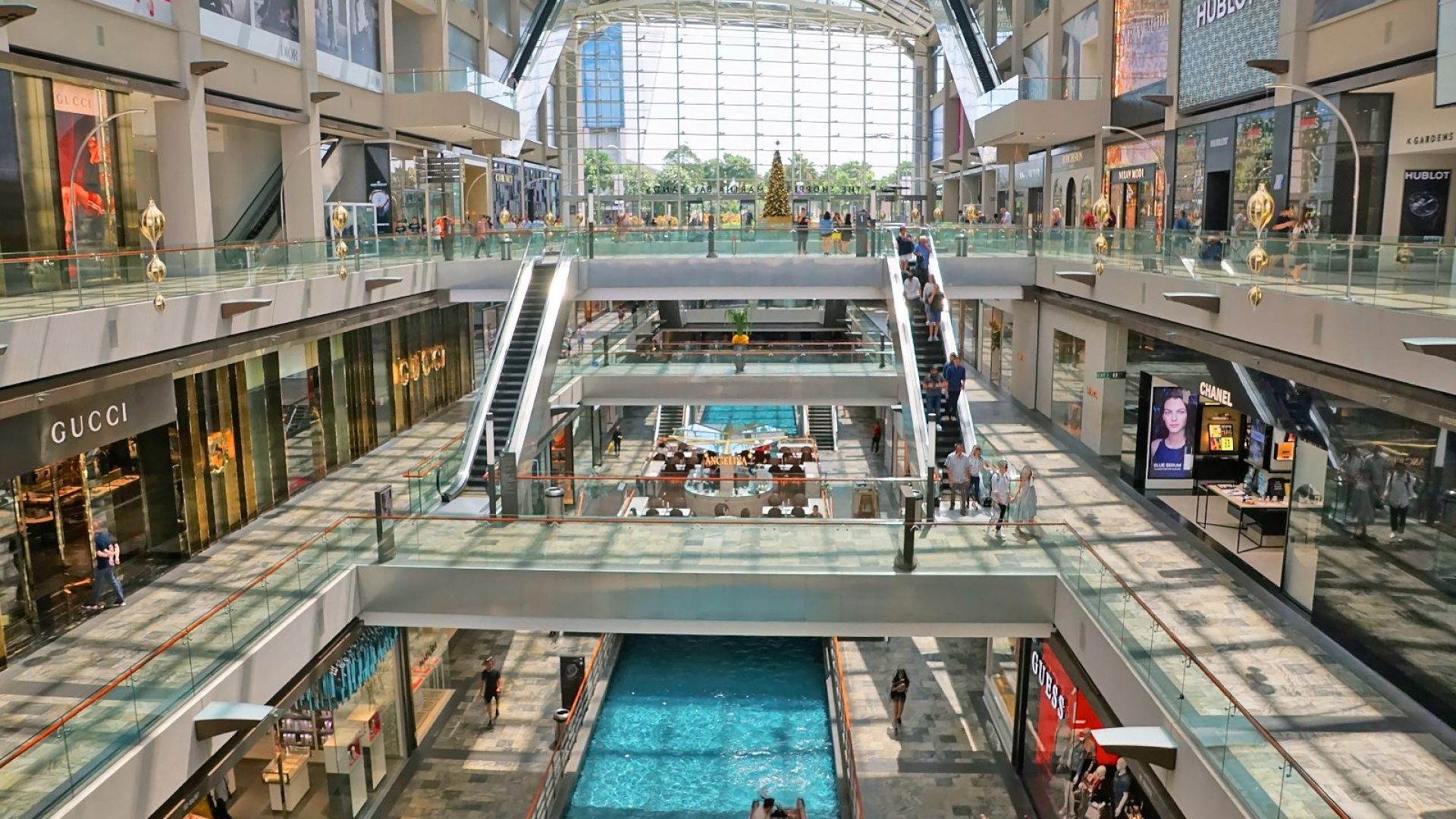 Singapore-ivivu-6-The-Shoppes-at-MArina-Bay-Sands