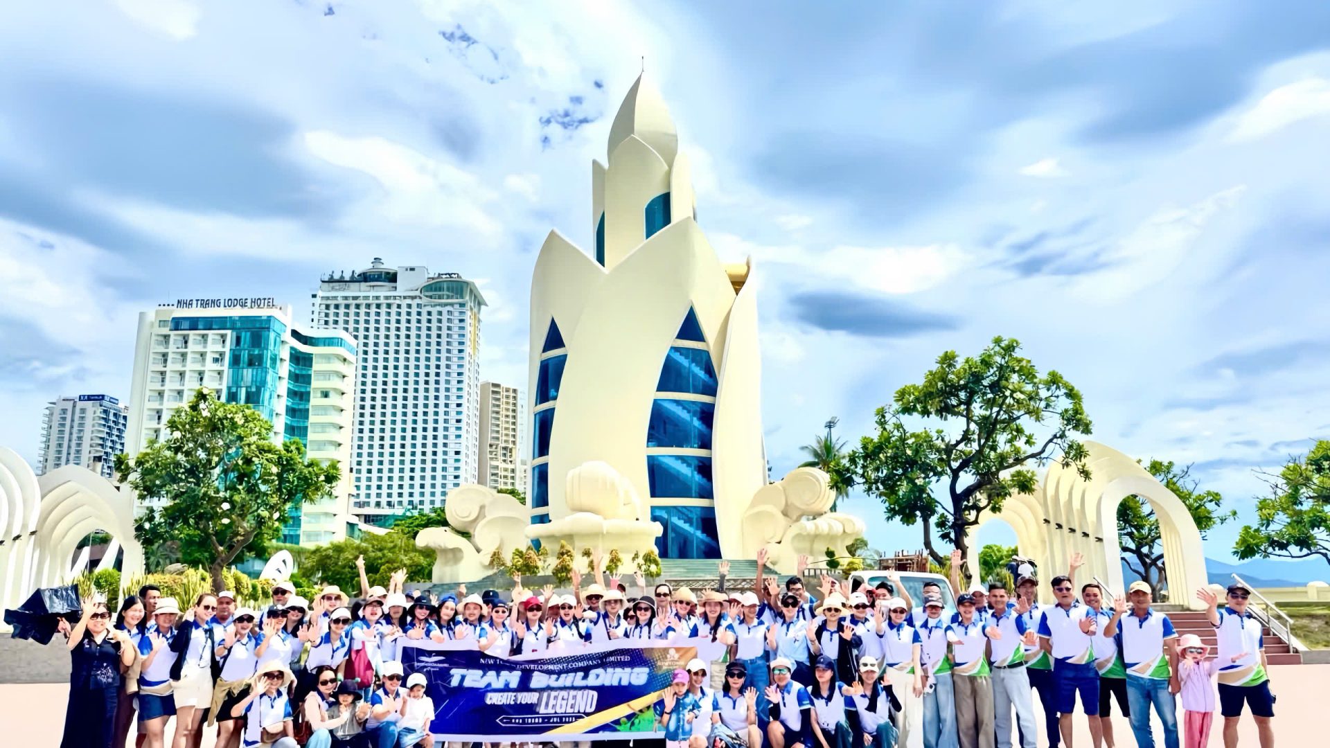 z7012742419499_327bab21cc63b3816277b6710eae9341