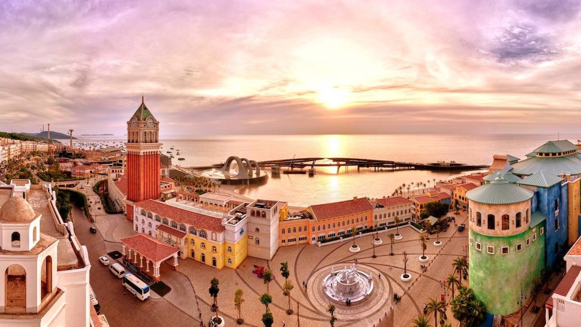 thi-tran-hoang-hon-sunset-town