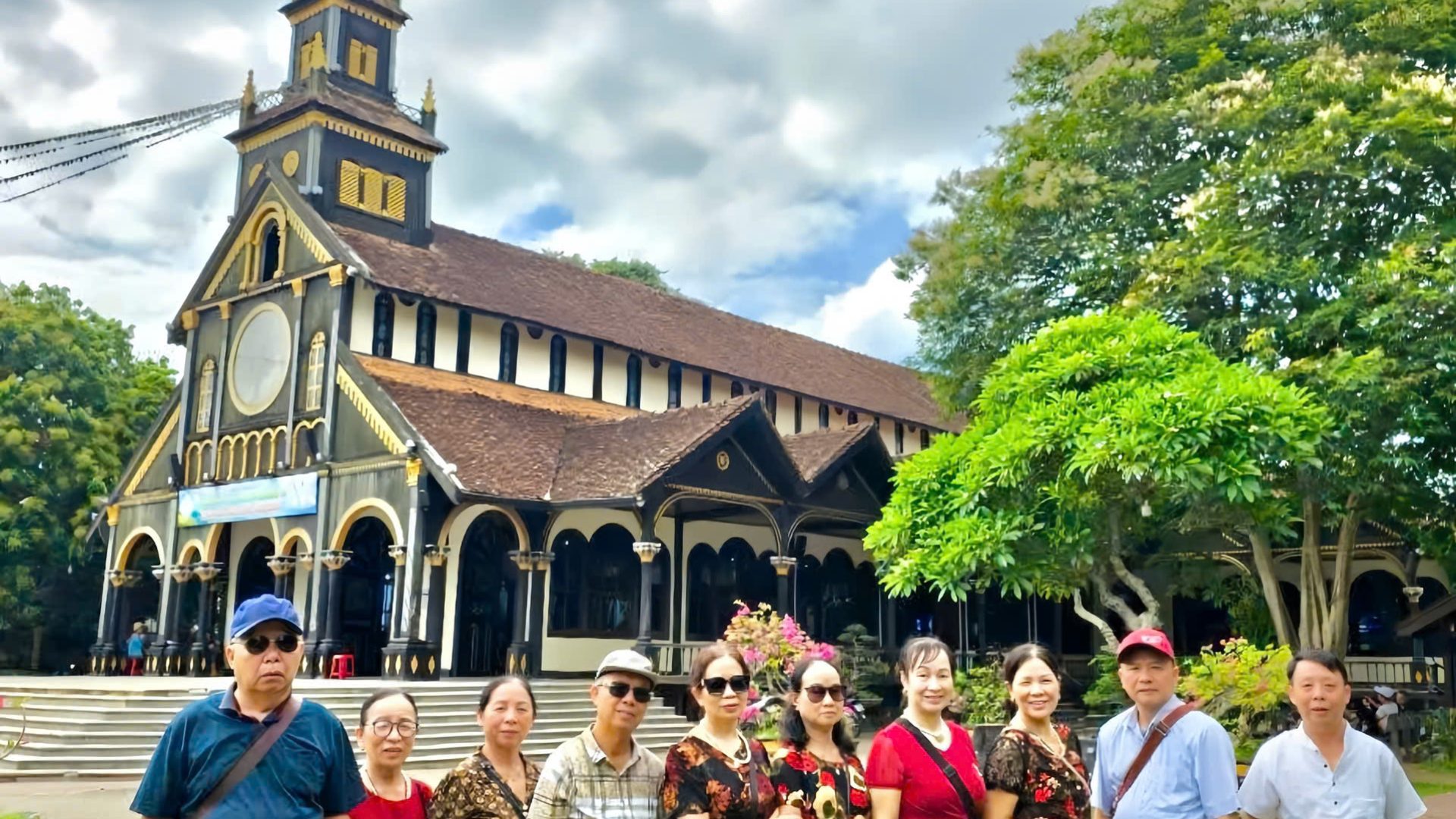 z7023302549846_87a152b8834b17f50a7d7d5552ccf062