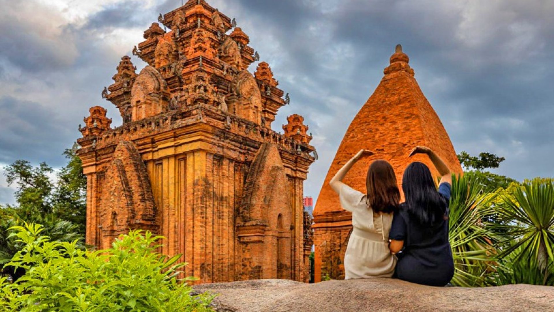 banner-thap-ba-ponagar-nha-trang