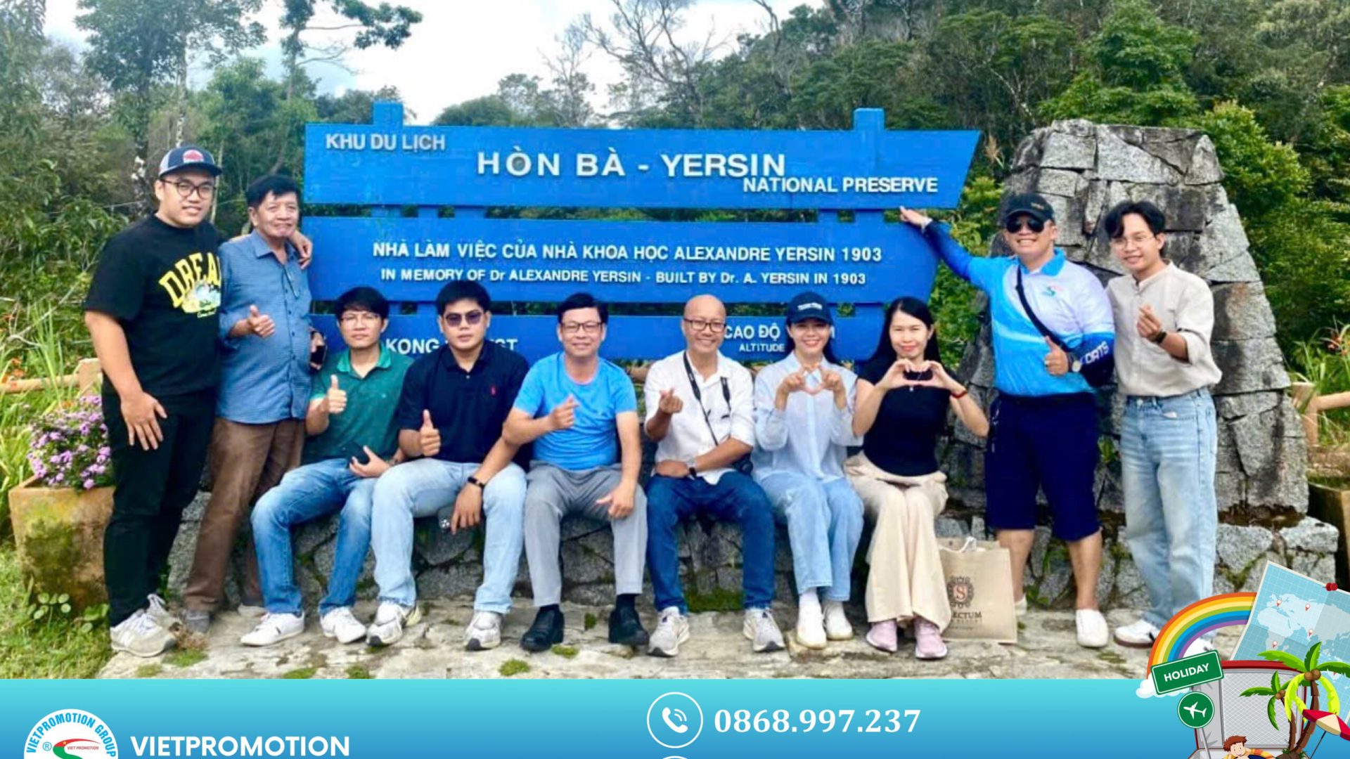 Blue And White Modern Creative Business Workshop Outdoor Banner (4)