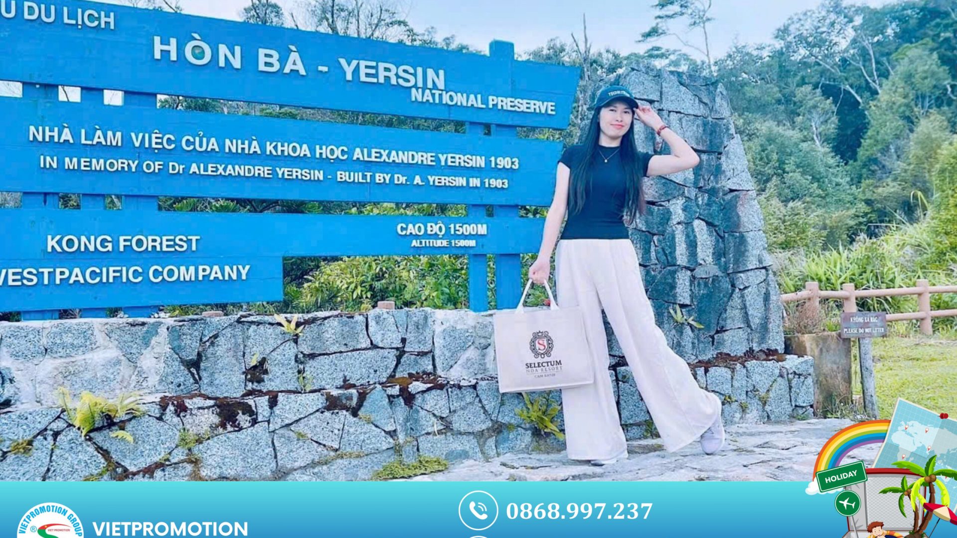 Blue And White Modern Creative Business Workshop Outdoor Banner (7)