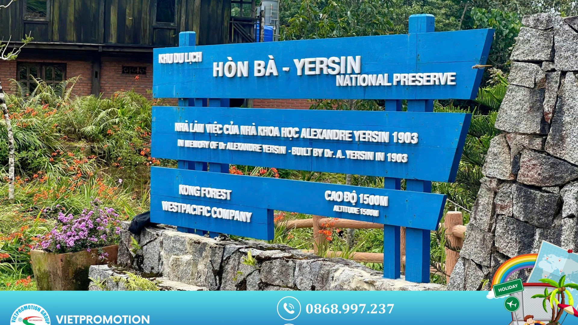 Blue And White Modern Creative Business Workshop Outdoor Banner (15)